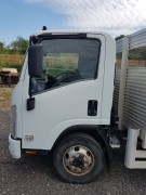 Isuzu NPR 7 drop side truck